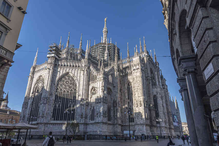 Italia - Milán 004 - catedral de Milán (El Duomo).jpg